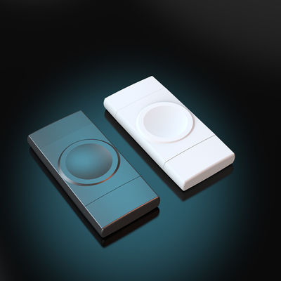 좋은 가격 컴팩트 사이즈 듀얼 인터페이스 USB A & USB C 무선 시계 충전기 온라인으로